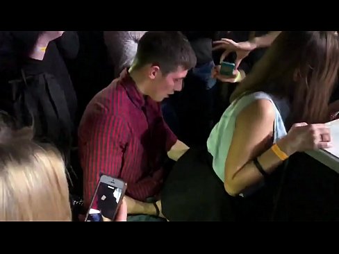 ❤️ Sex nyata dina nightclub Rusia. gadis Rusia 18 taun heubeul dina anus jeung heunceut fucked di nightclub a ️❌ video bangsat dina pornosu.porn-evooli.ru